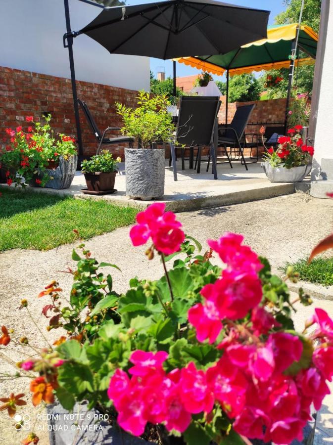 Apartman Relax Dakovo Exterior foto